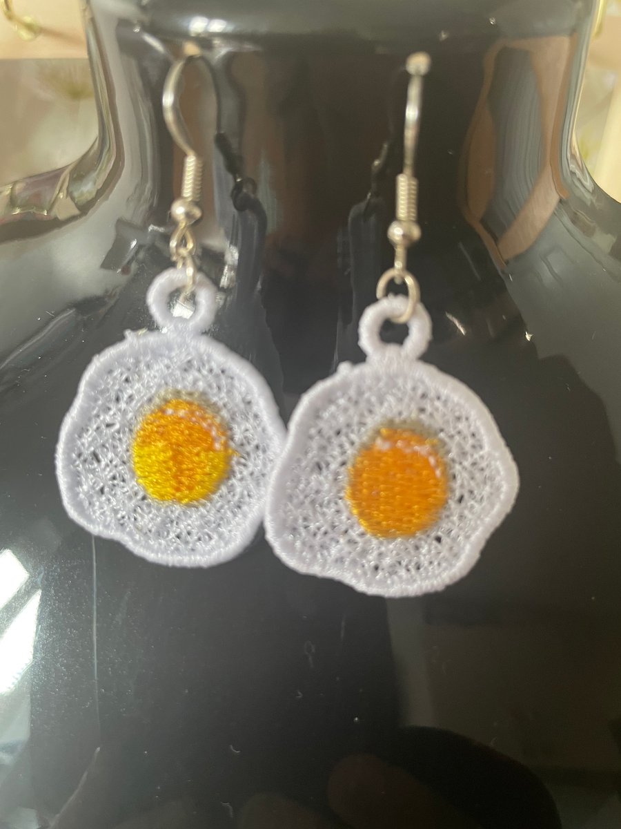 Handmade Free Standing Lace Earrings Fried eggs 