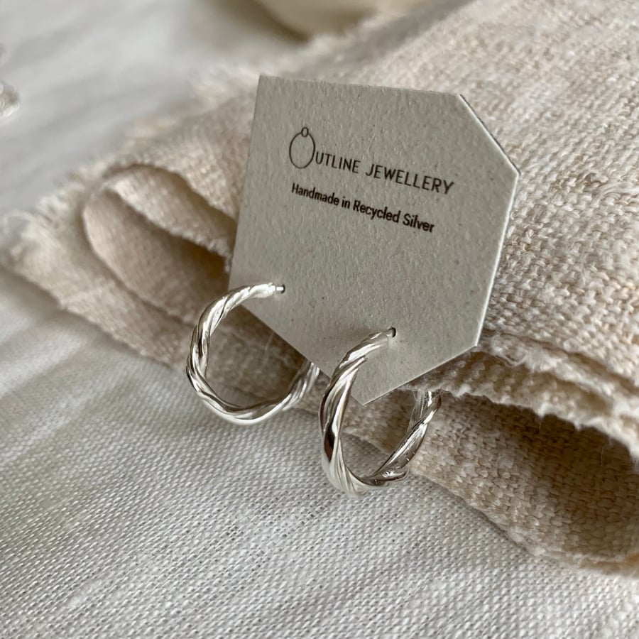 Ribbon Twist Medium Silver Hoop Earrings