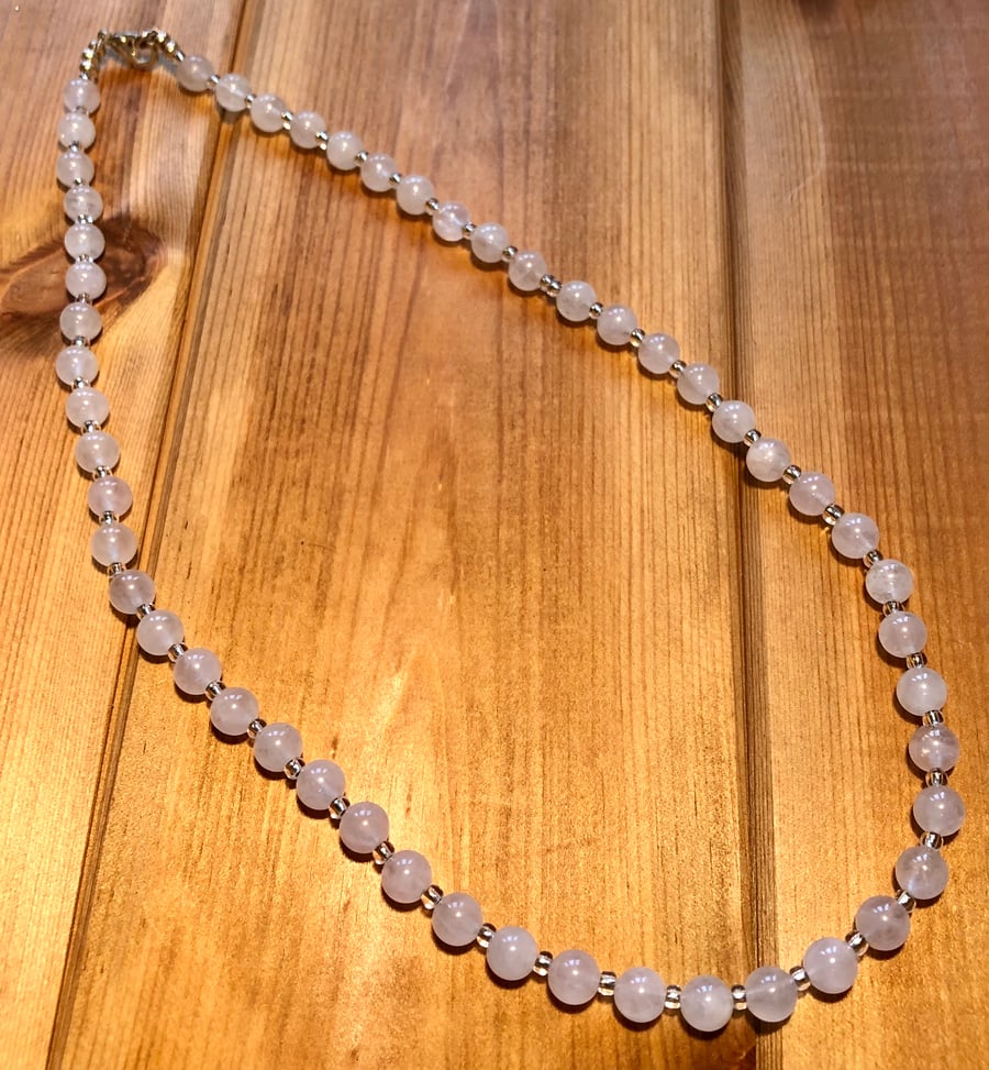 Semi precious rose quartz necklace 