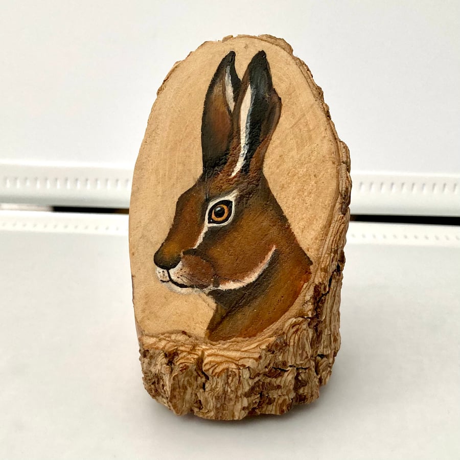 Hare wood stump painting