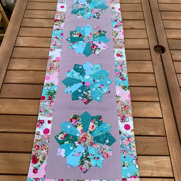 Long Table Runner (Mini Quilt)