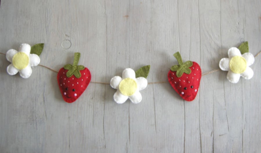 Sewing kit craft kit Make a strawberry and flower felt garland