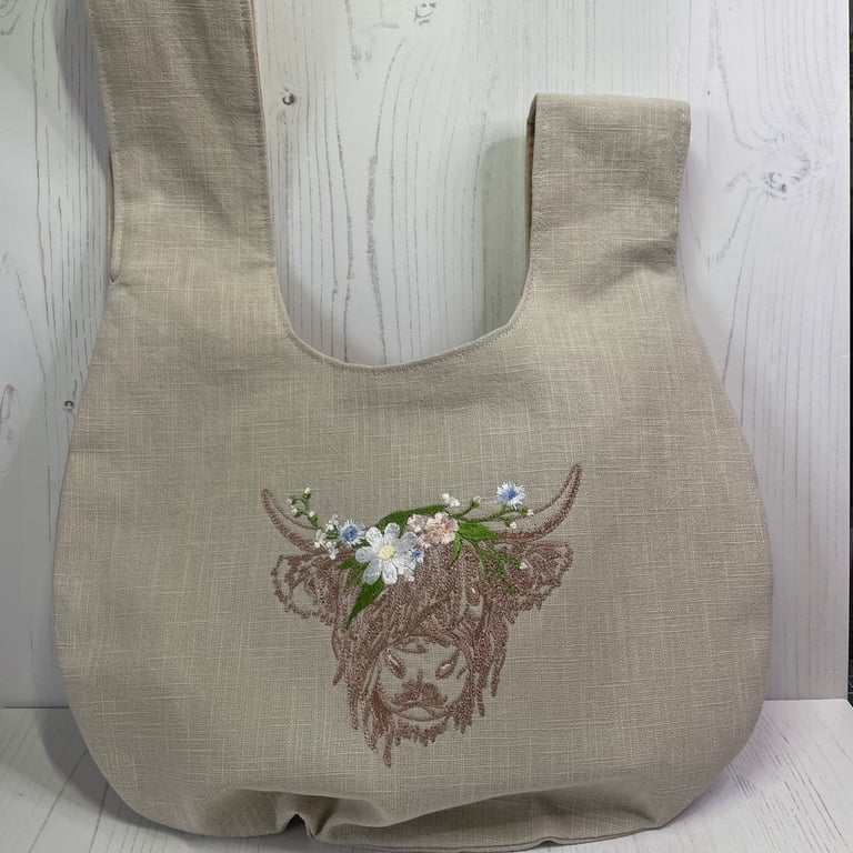 Highland Cow Knot Bag by Carolee Crafts  PB5 - 0011