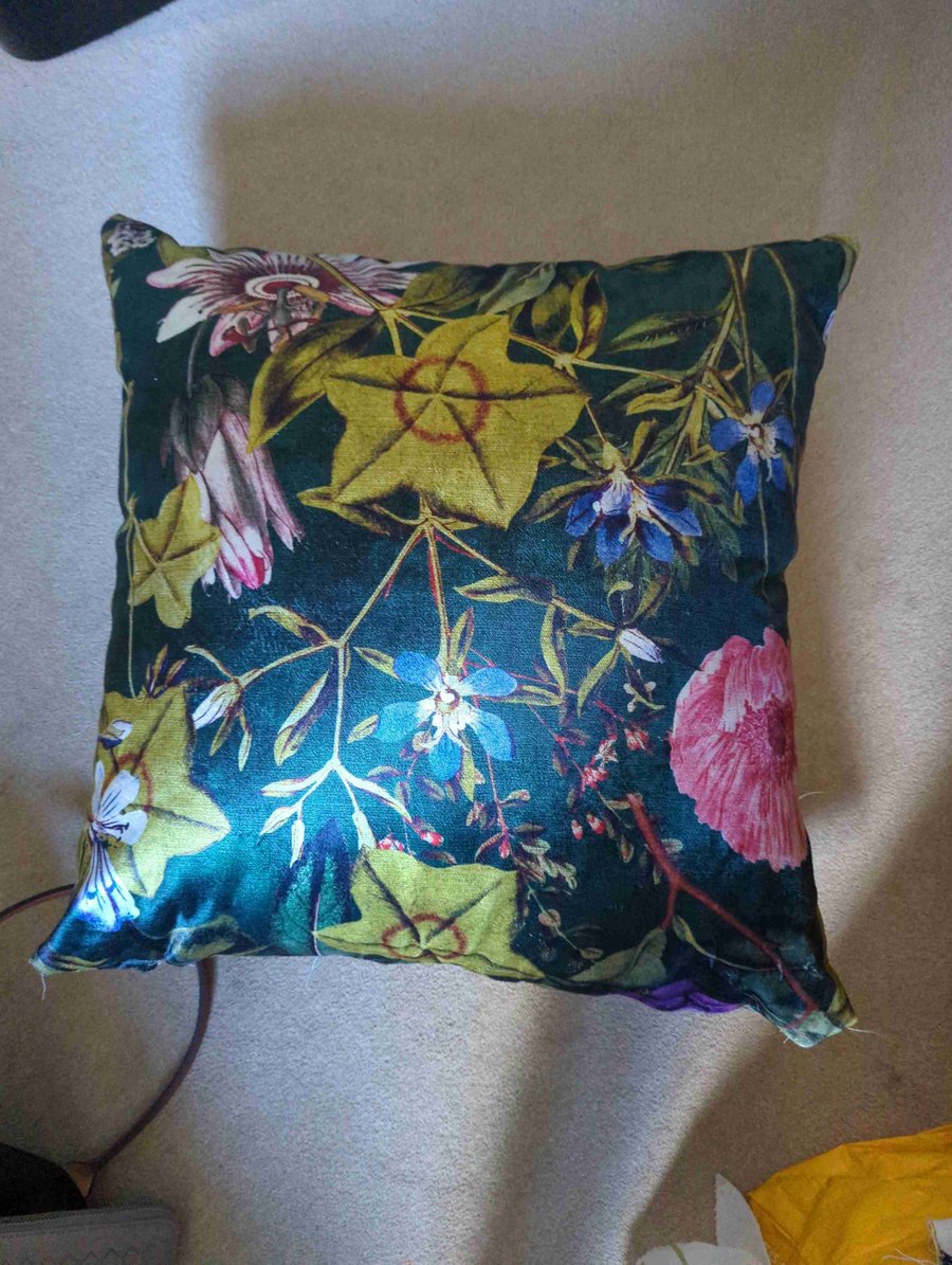 Flower cushion 