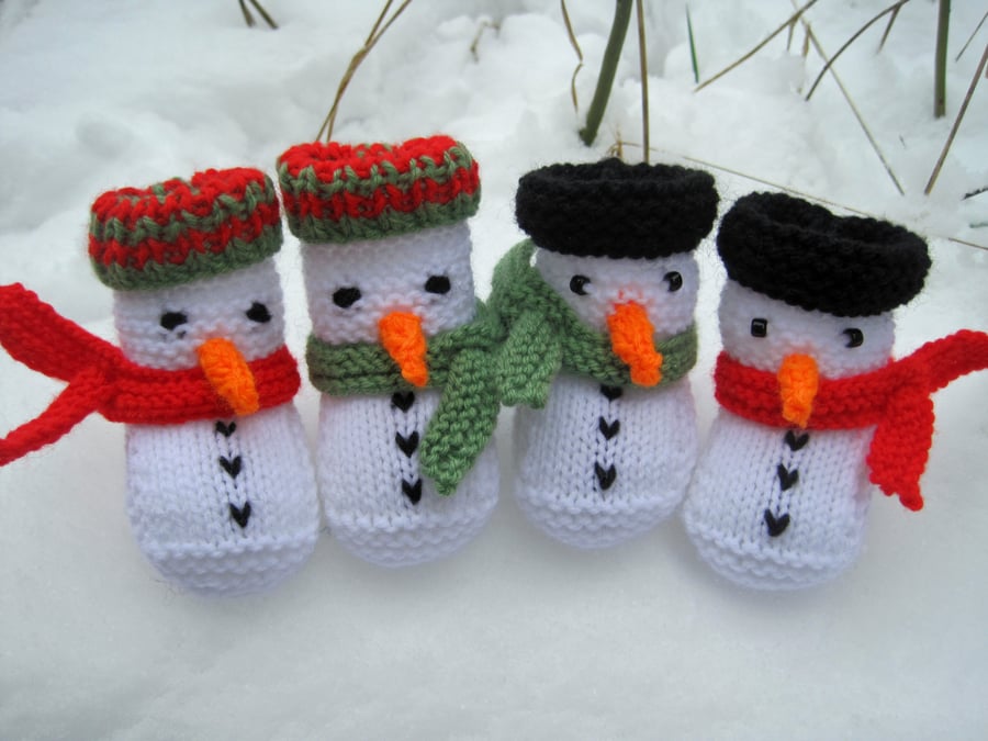 KNITTING PATTERN in pdf - Snowman Baby Booties