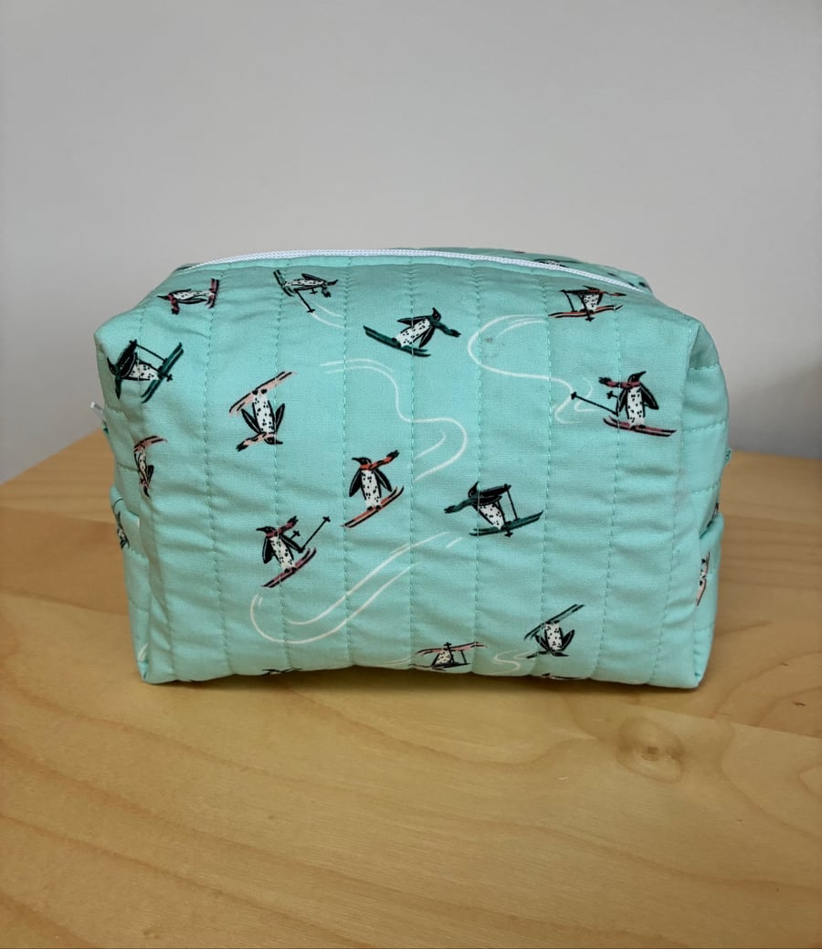 Penguins on Ski’s Quilted Fabric Box Shape Makeup Bag
