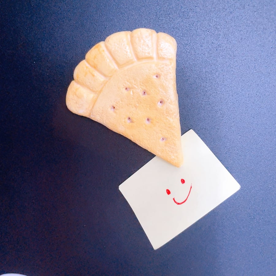 Petticoat Tail Fridge Magnet