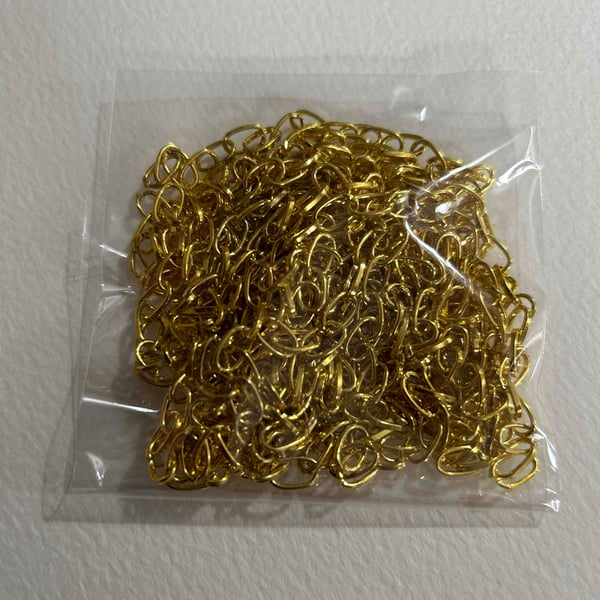 Gold coloured chain for jewellery making (f24)