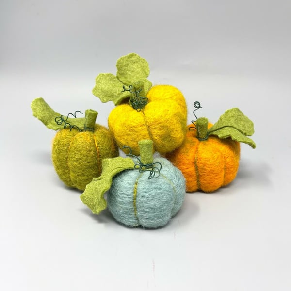 The Crafty Kit Company 'Woolly Pumpkins' Needle Felting Kit