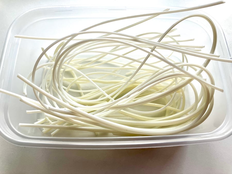 75g French Vanilla Bullseye 90 coe glass Vitrigraph stringers