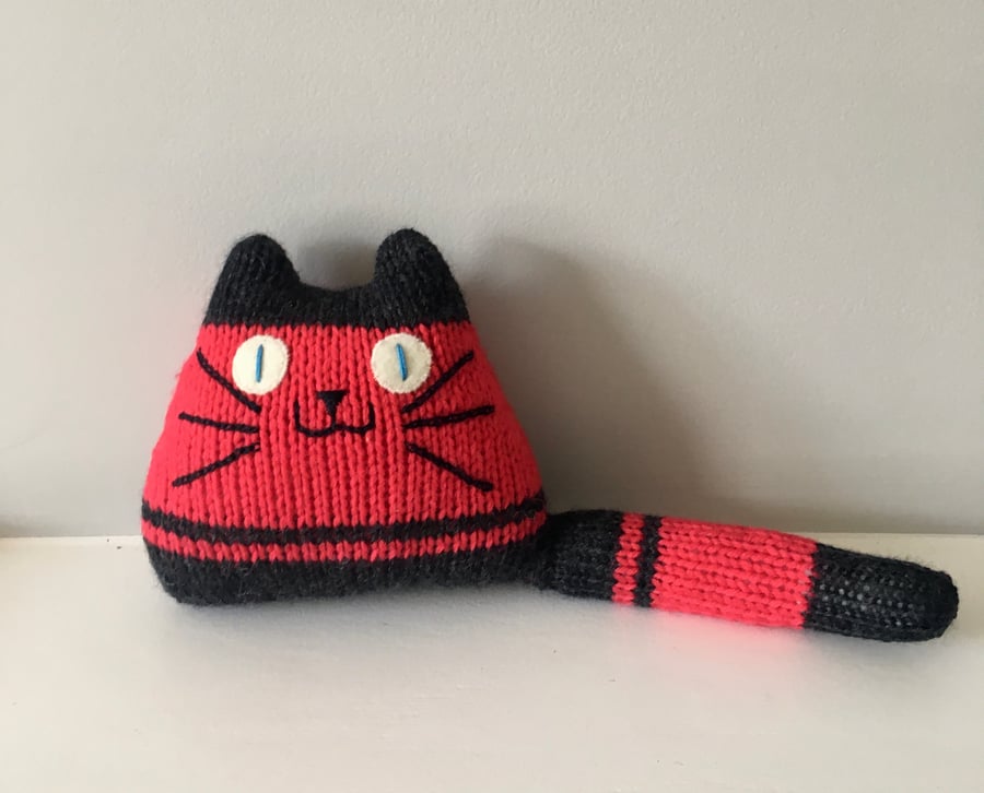 Red knitted kitten decor - gift for cat lady 