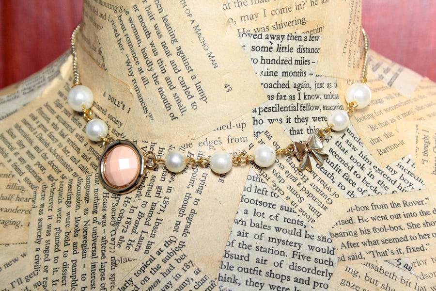 Gold Tone Pearl Bead Bow Necklace