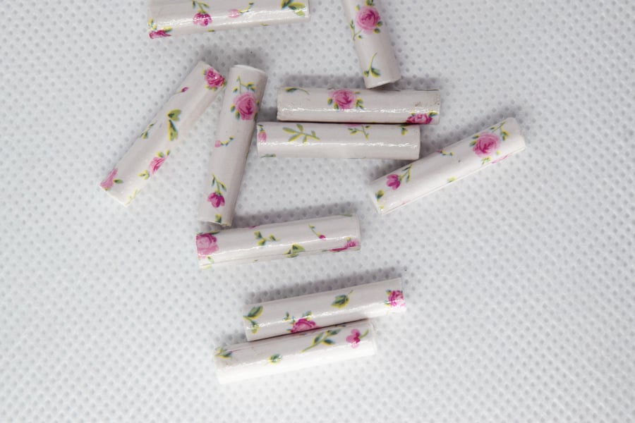 10 Pink Roses Pattern Paper Beads  PB08A