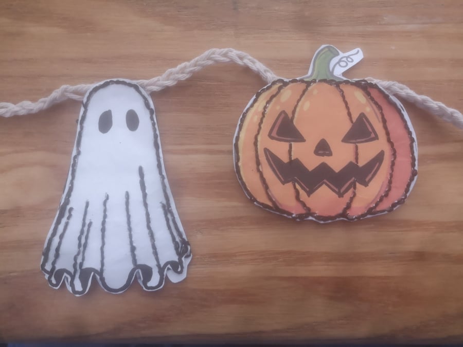 DIY paper Halloween room Decor 