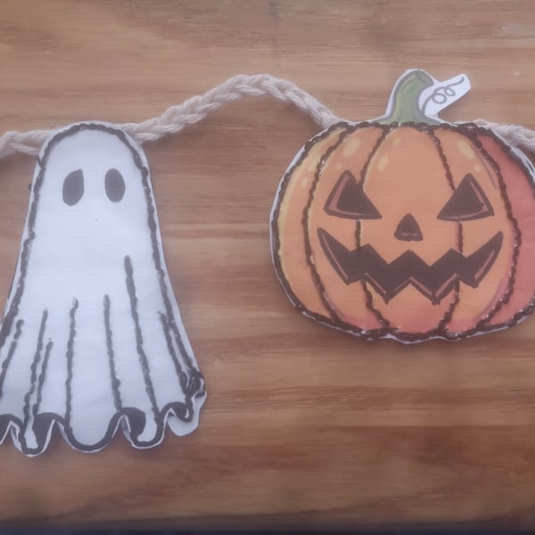 DIY paper Halloween room Decor 