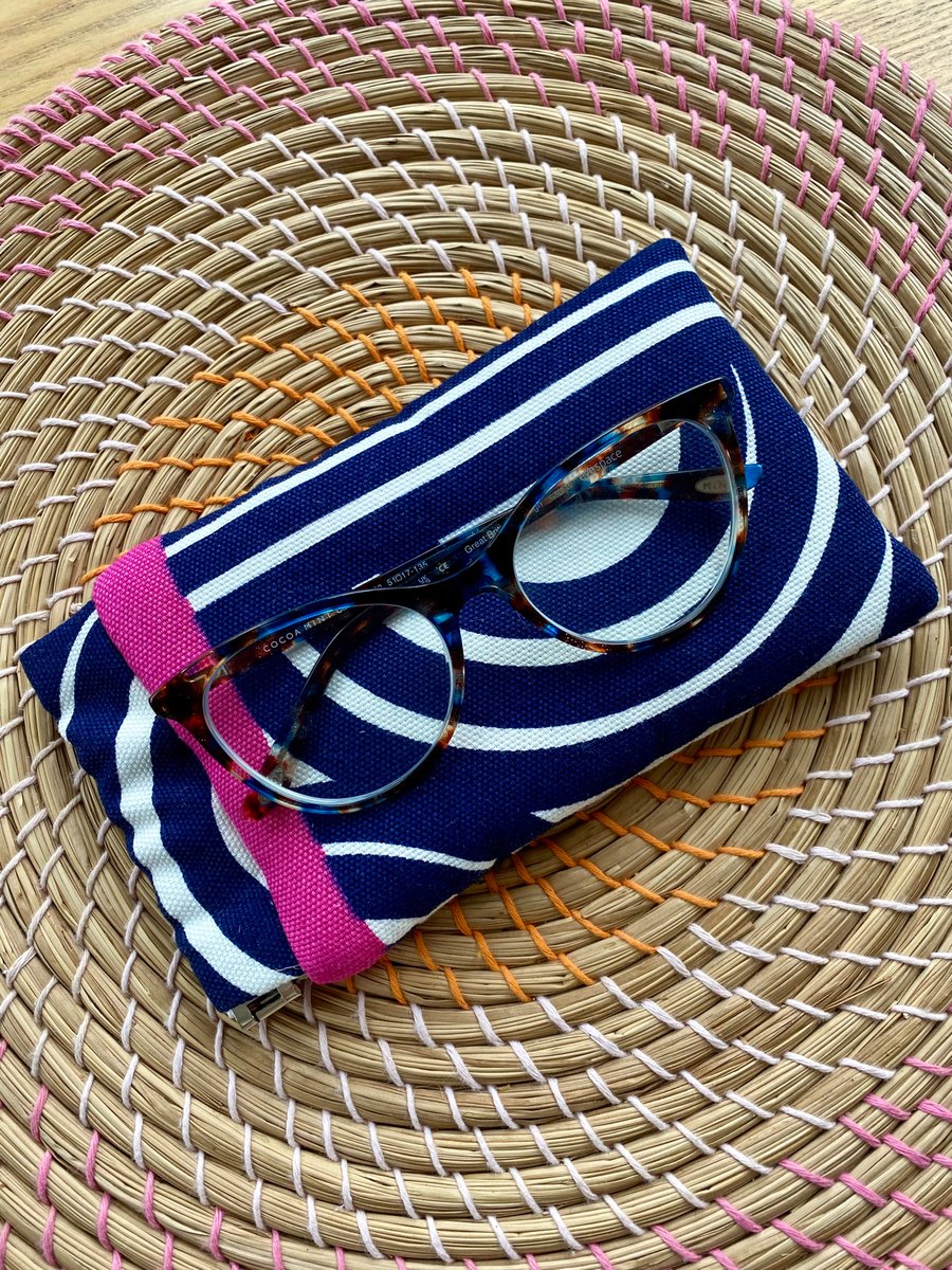 Handmade glasses case with pinch clasp top