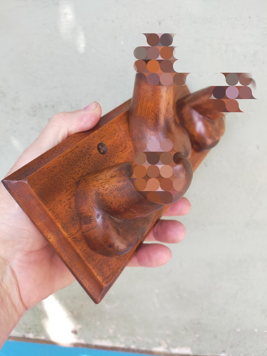 Slightly slimmer threesome