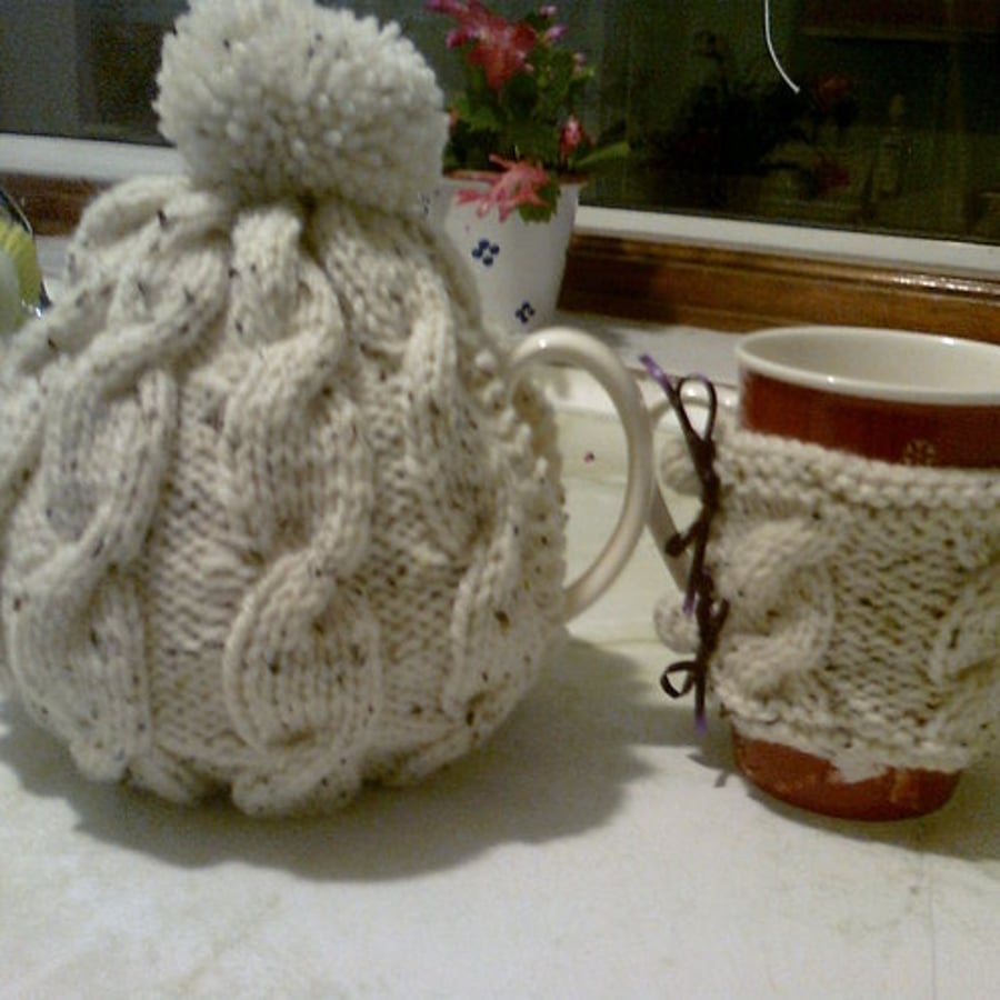 Special Order Tea Cosy and 2 Mug cosies for Ickleimogen