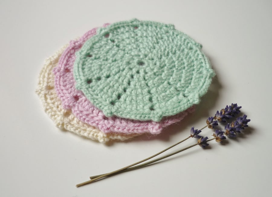 Pastel colours doilies (3) - Nursery decor - Baby shower gift - Crochet coasters