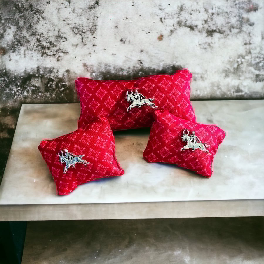 Handmade Cotswolds Lavender Medieval Knights Dr... Folksy