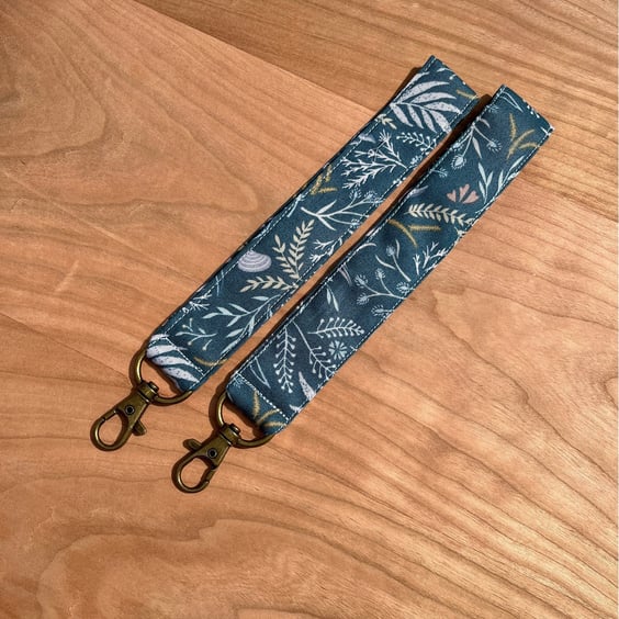 Sea Grass Fabric Wristlet Keyfob Lanyard Keychain with Lobster Claw