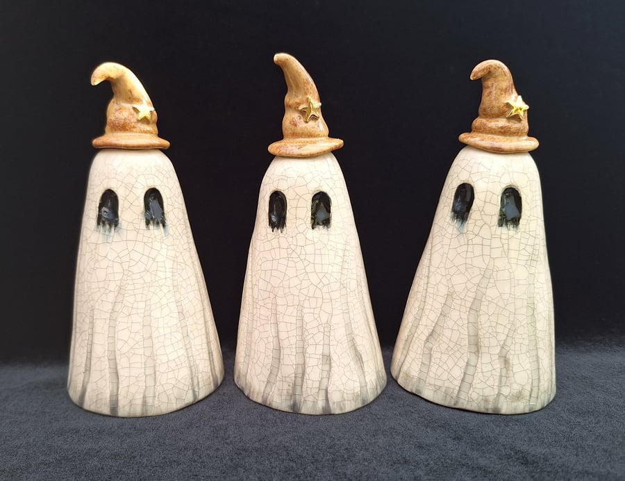 Sorcerer Ghost - ceramic figurine (2026)