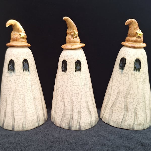 Sorcerer Ghost - ceramic figurine (2026)