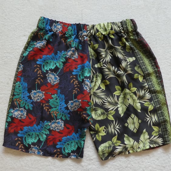 Silk Multi Patterned Shorts.  Elasticated Waist. Ladies S-M.