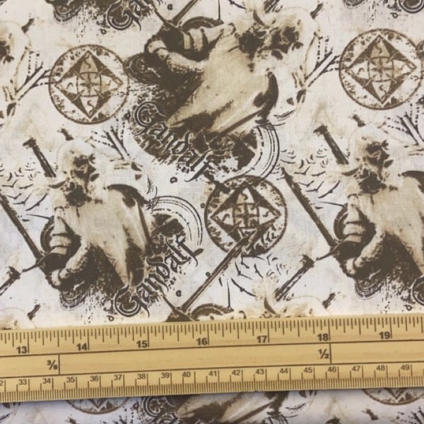 Fat Quarter Lord Of The Rings Gandalf 100% Cotton Quilting Sewing Fabric