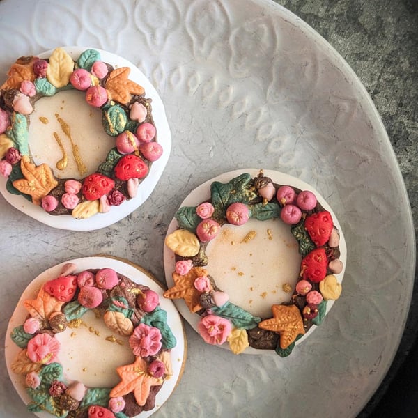 Autumn Wreath Biscuit Gift Box - Handcrafted Fall Cookie Set 