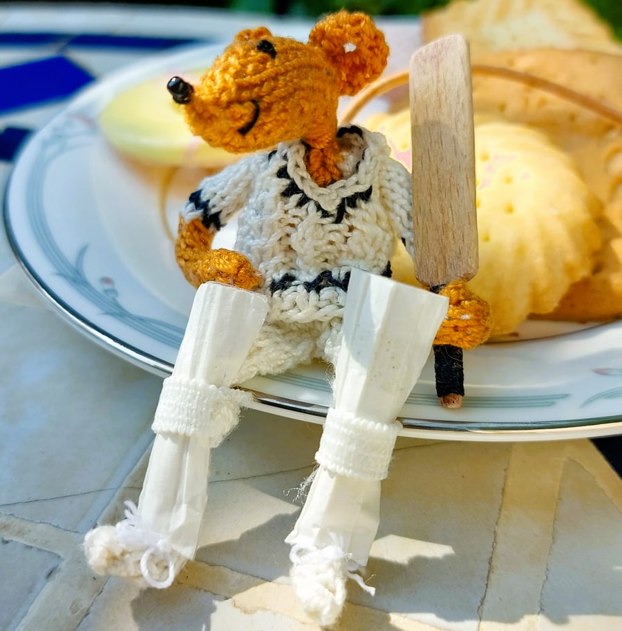 Sporting MidiKnit - Cricketer