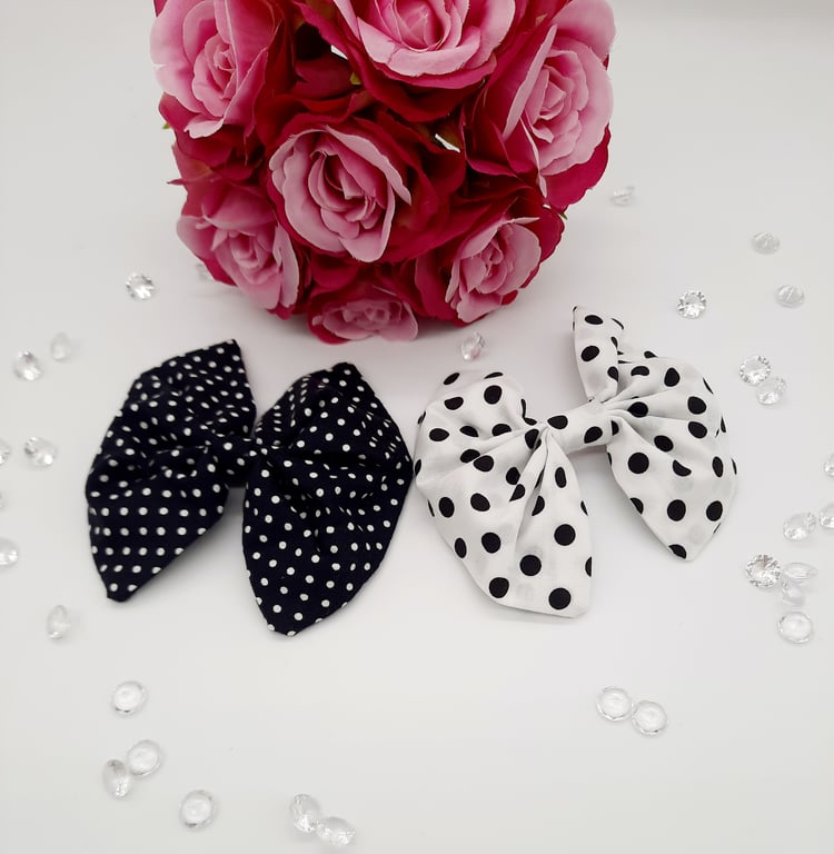 Polkadot,  black and white, clip on, bow set.