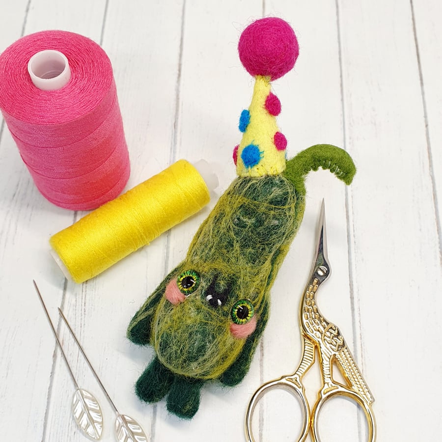 Party Pickle Yellow Hat