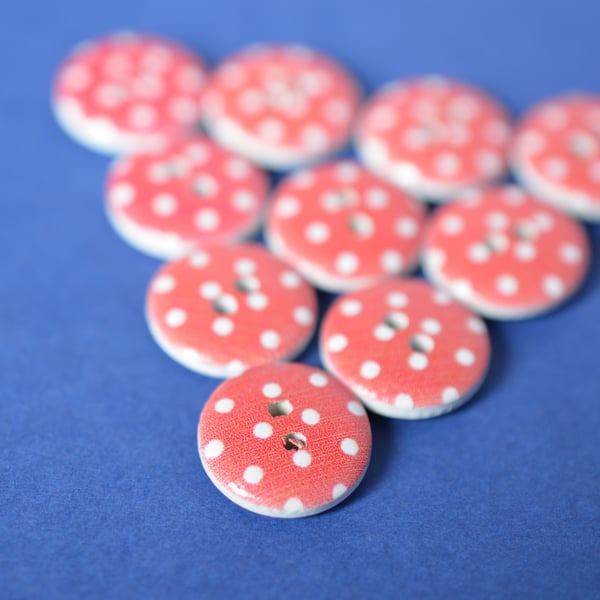 15mm Wooden Spotty Buttons Red White 10pk Spot Dot (SSP21)