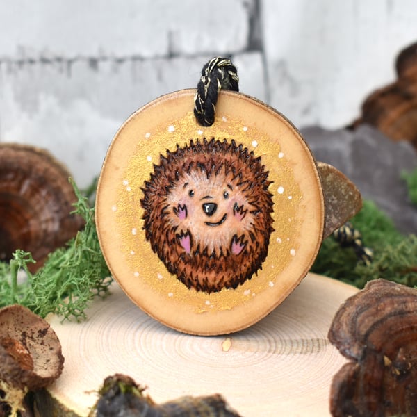 Hedgehog tree decoration. Pyrography hanging wood slice decoration gift.