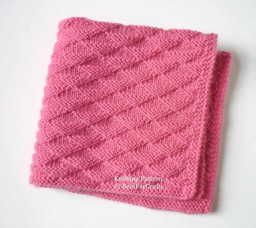 KNITTING PATTERN - Triangles Security Blanket - Beginners knitting project