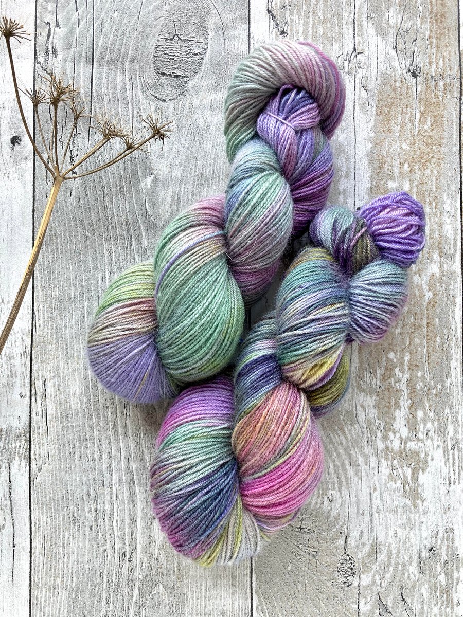 Hand dyed knitting yarn 4 ply BFL 100g Wild Blackberries