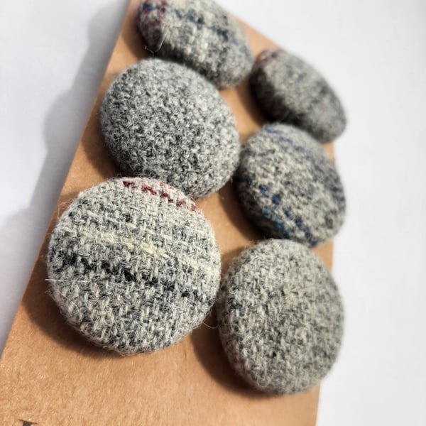 Set of six scrap bag buttons - Grey wool fabric