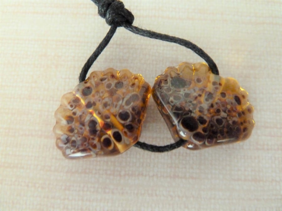 lampwork glass sea shell beads