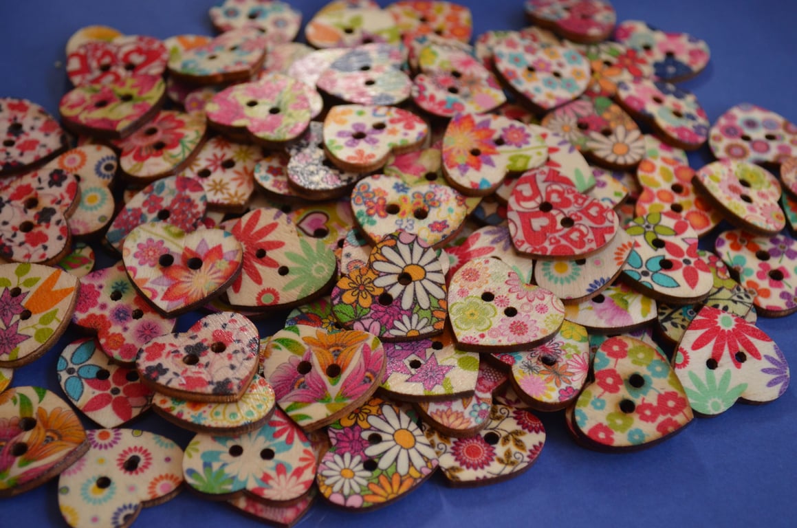 Wooden Heart Buttons Floral Mixed 6pk 25x22mm (H1)