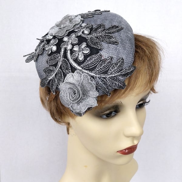Silver grey fascinator with applique