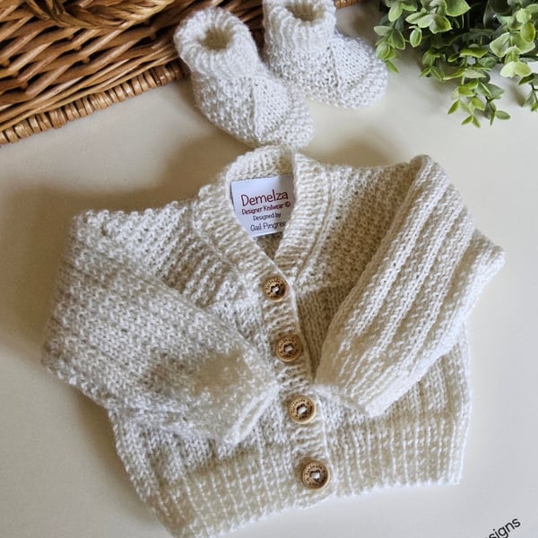 Merino Wool Baby Cardigan & Booties Gift Set 0-3 months Hand Knitted 