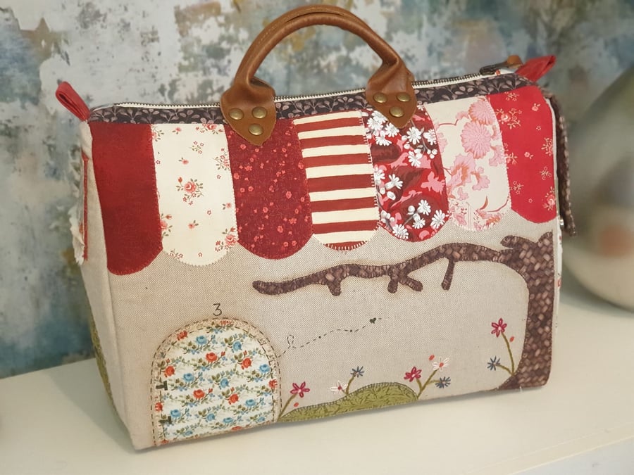 "LITTLE HOUSE" handbag