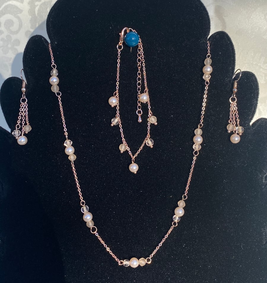 Faux Pearls & Crystals Rose Gold Plated Necklace, Bracelet & Earrings Set