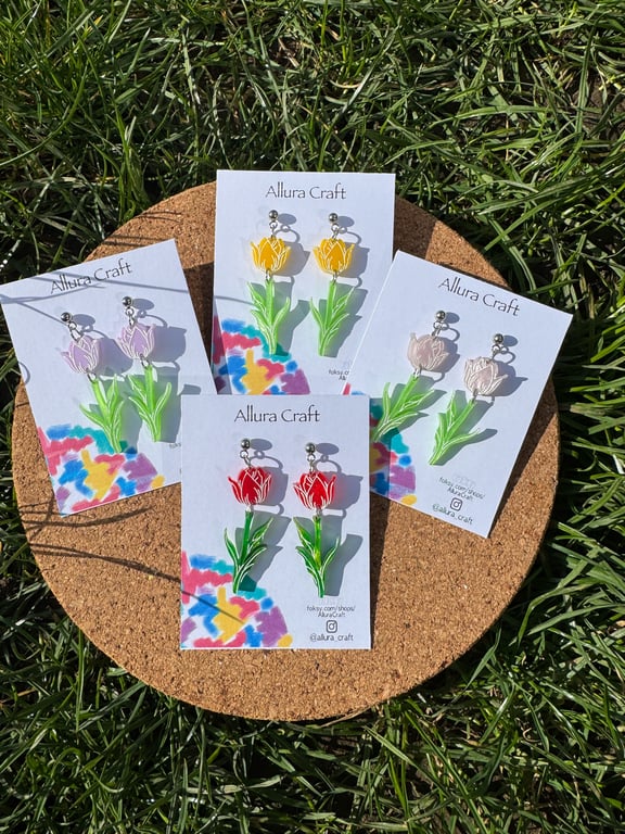 Tulip Laser Detailed Earrings