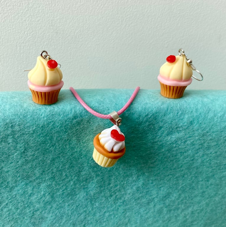 Cutie-pie Cupcake Earring and Necklace Set