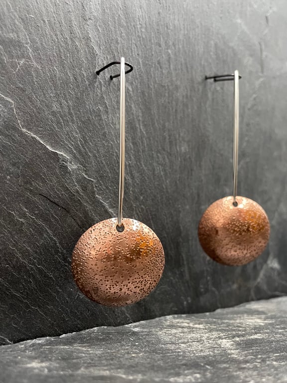 Stippled Copper Disk Earrings 