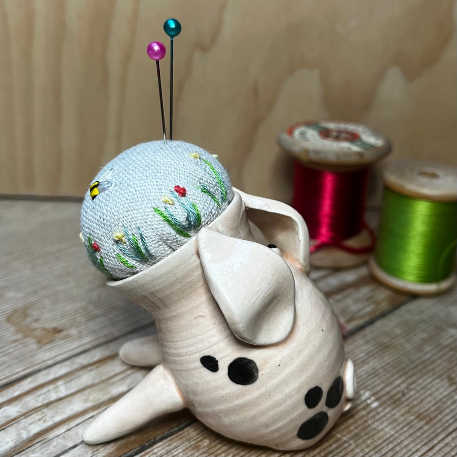 Pin cushion - China spotty pig pot - embroidered with bee and flowers