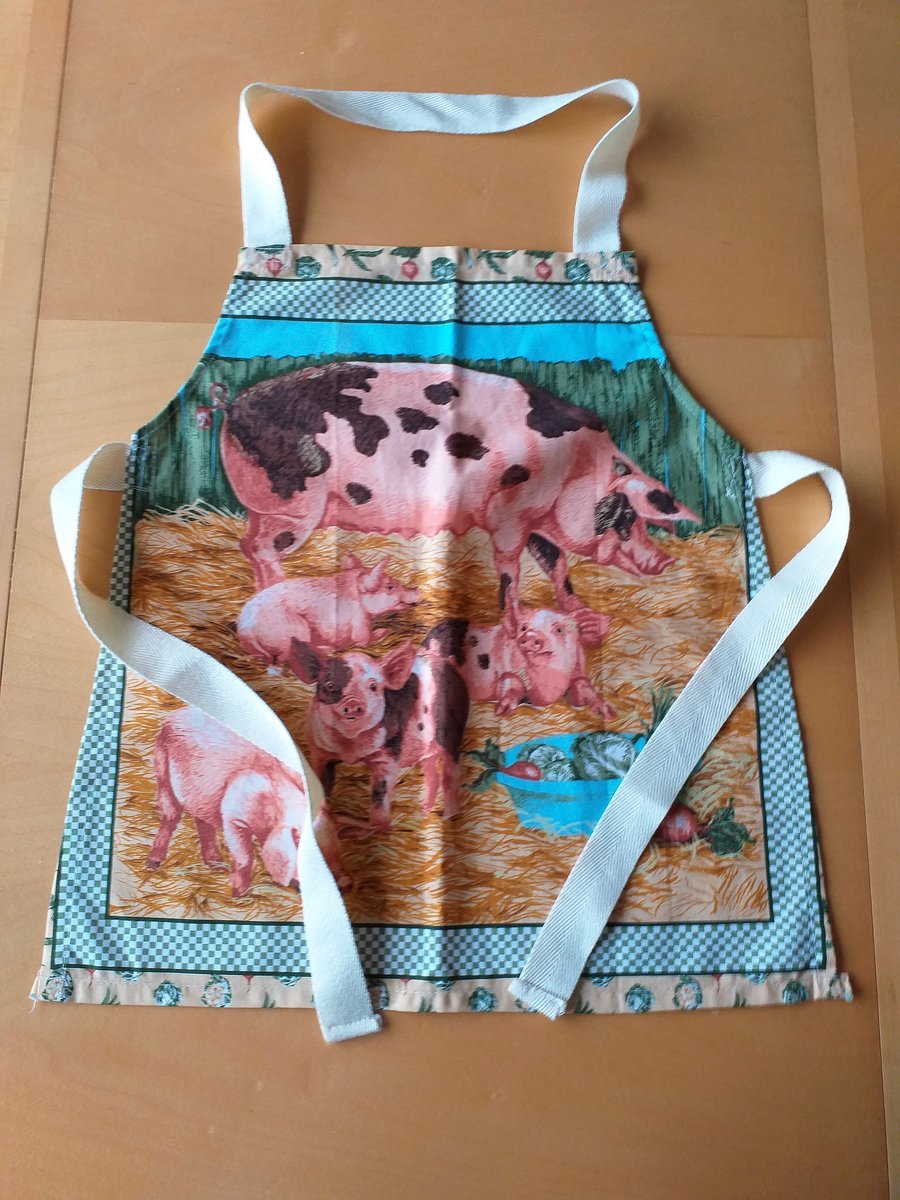 Sow with Piglets Apron age 2-6