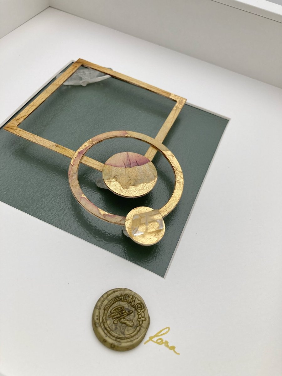 Kivi - Original Botanical Art with Rose Petals, Gold and Rock Crystal